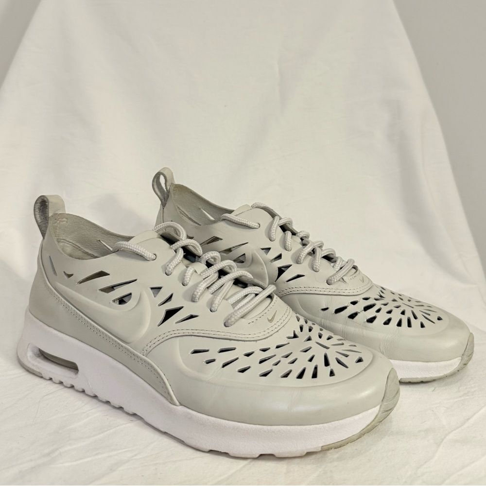 Nike Air Max Thea Joli QS Light Bone, Womens 7 (runs slightly small), GUC